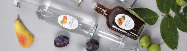 Slúži na uchovanie domácich sirupov, limonád, likérov, vína aj páleniek.