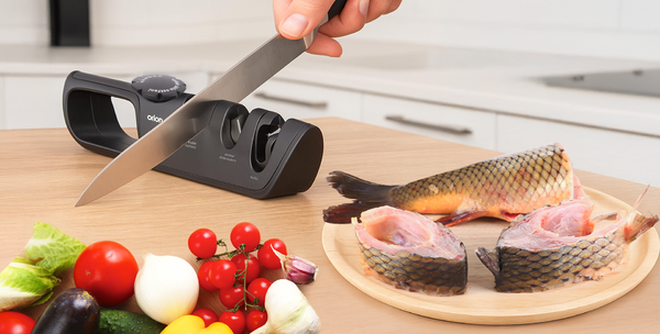 S OSTRENÍM NOŽOV POMÔŽU PRAKTICKÉ OSTRIČE