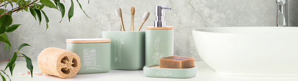 Moderná, krásna kúpeľňa nie je len o obkladoch, masážnych hlaviciach a dizajnovej sanitárnej keramike. Oživia ju aj drobnosti.&nbsp;