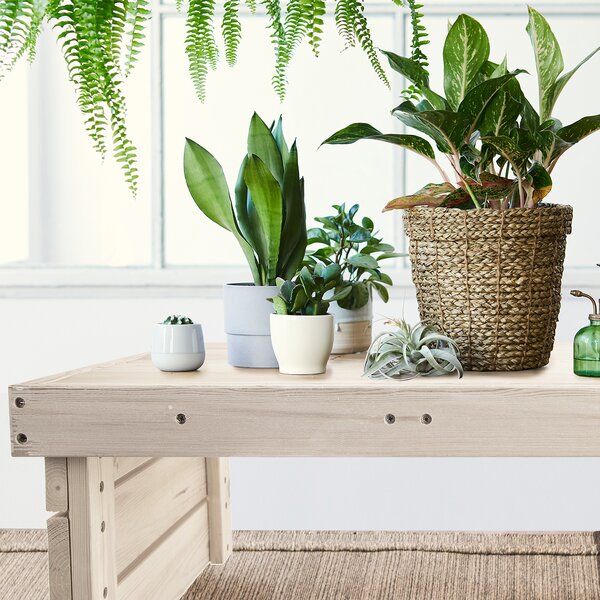 Drevený stolík 70x60x32 cm