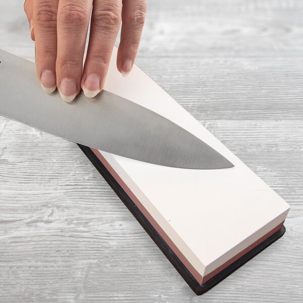 Brúsny kameň s podložkou a úchytom na nože