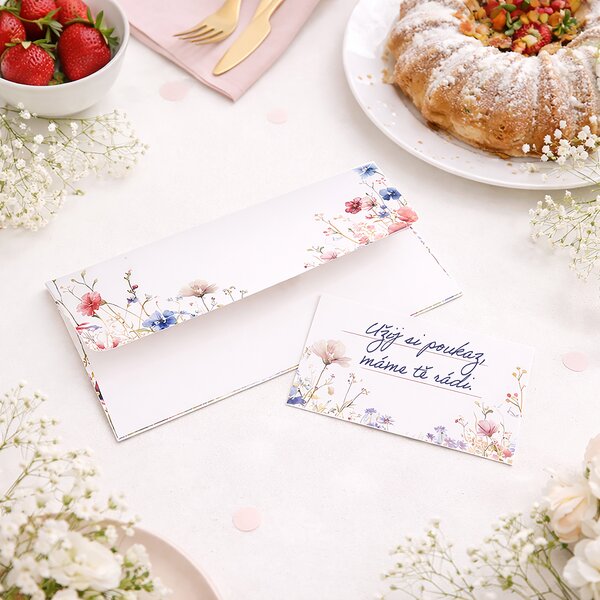 Papierová obálka kvety s vloženou kartičkou