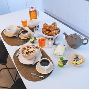 Džbán s viečkom 1,2 l