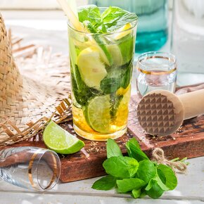 Palička-tĺčik na nápoje