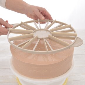 Šablóna na označenie rezov torty obojstranná 10/12