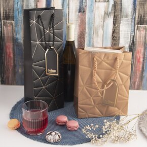 Darčeková taška mriežka 18x10x23 cm