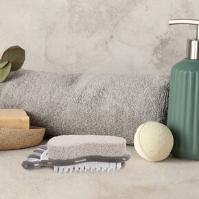 Masážna kefa s pemzou